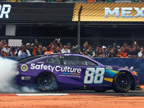 Shane van Gisbergen #88 Mexico City WIN 1:64 Diecast *PREORDER*