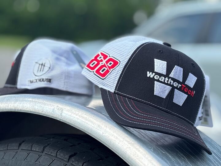 SVG #88 WEATHERTECH HAT BLACK/WHITE